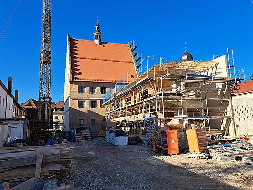 Ansicht des Weismainer Rathauses von der Von-Rudhart-Straße