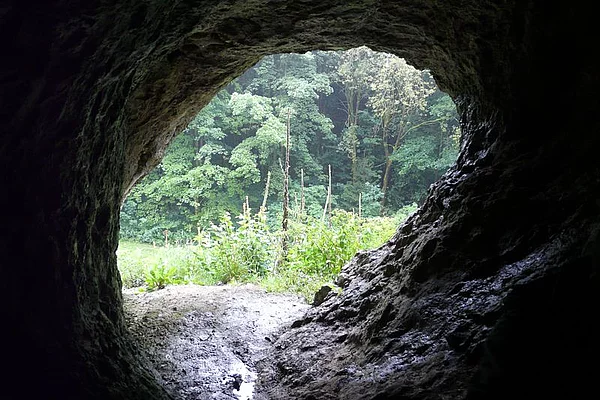 Blick aus der Gräfinnenhöhle bei Görau