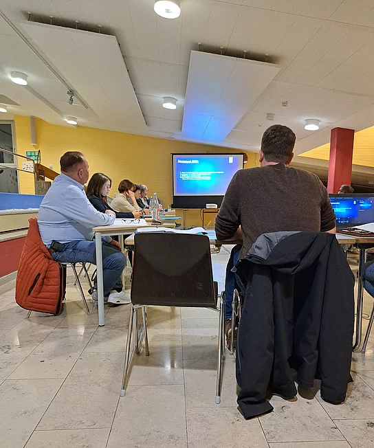 Stadtratssitzung in der Aula der Abt-Knauer-Grundschule